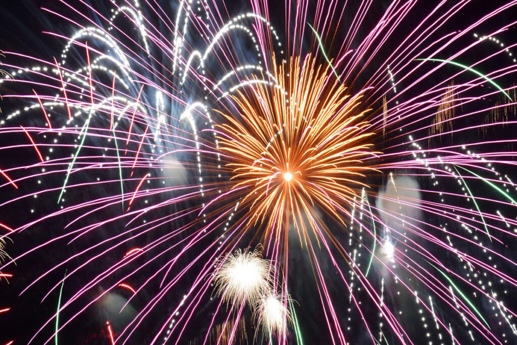 【2026】長柄町町制施行70周年記念花火が本日開催!都市農村交流ターミナルで打ち上げ | 夜景FANマガジン 【2026】長柄町町制施行70周年記念花火が本日開催!都市農村交流ターミナルで打ち上げ | 夜景FANマガジン