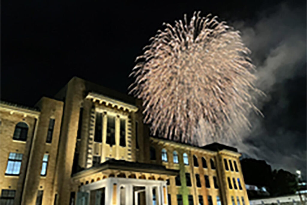 【本日開催】第52回信玄公祭り「神明の花火 in 甲府城」甲府の夜空を彩る | 夜景FANマガジン