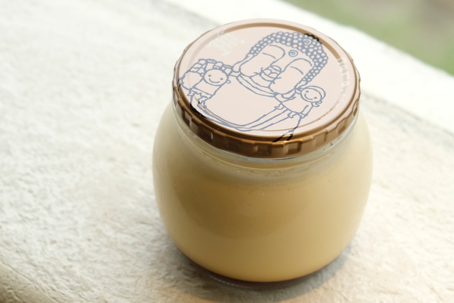 『春のEGG SWEETSマルシェ』に登場する「まほろば大仏プリン（大）カスタード」（1日限定30個）