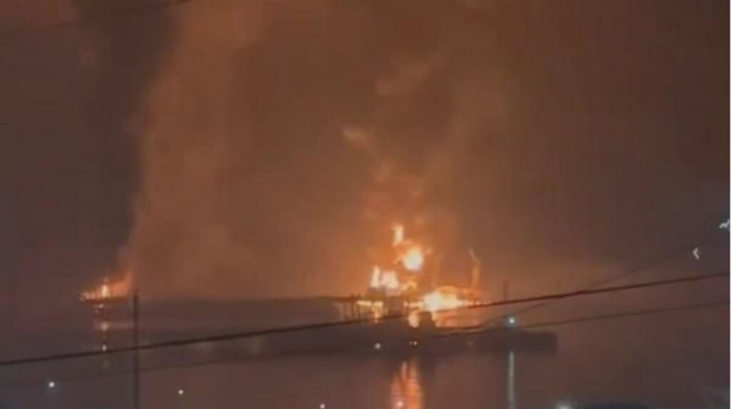 ノヴォロシースク港の石油ターミナルで火災を引き起こした攻撃の背後にあるウクライナのドローン