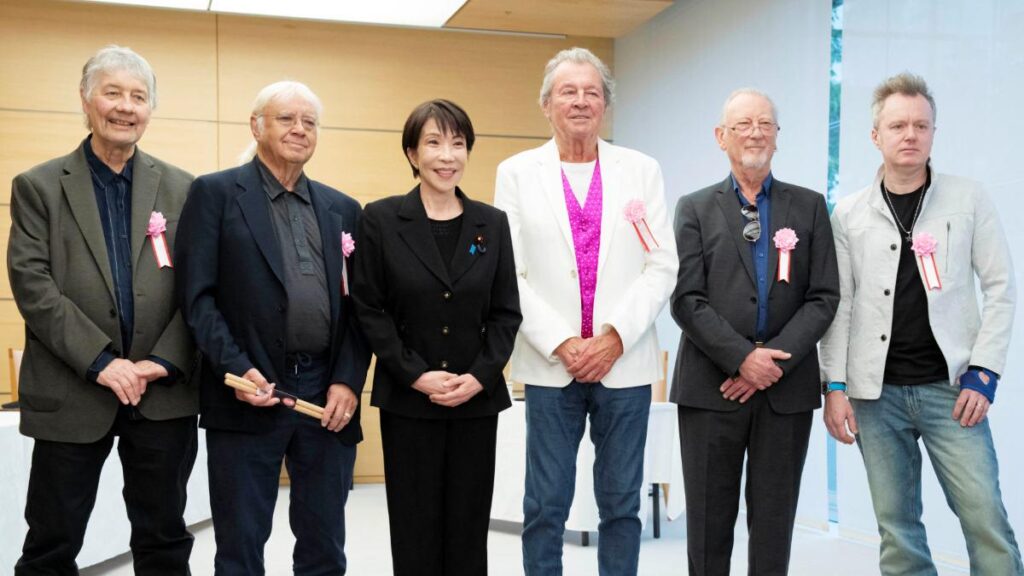 官邸から漏れ出た｢内閣改造前倒し｣怪情報が示唆する｢高市人気｣の危うい実情､"権力の空白"狙う自民党内の不気味な動き ―“次”を見据えて動き始めた自民党