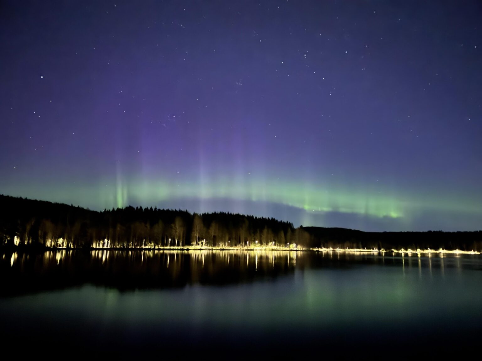 昨夜のオスロのオーロラ！これは普通に見るものですか？？