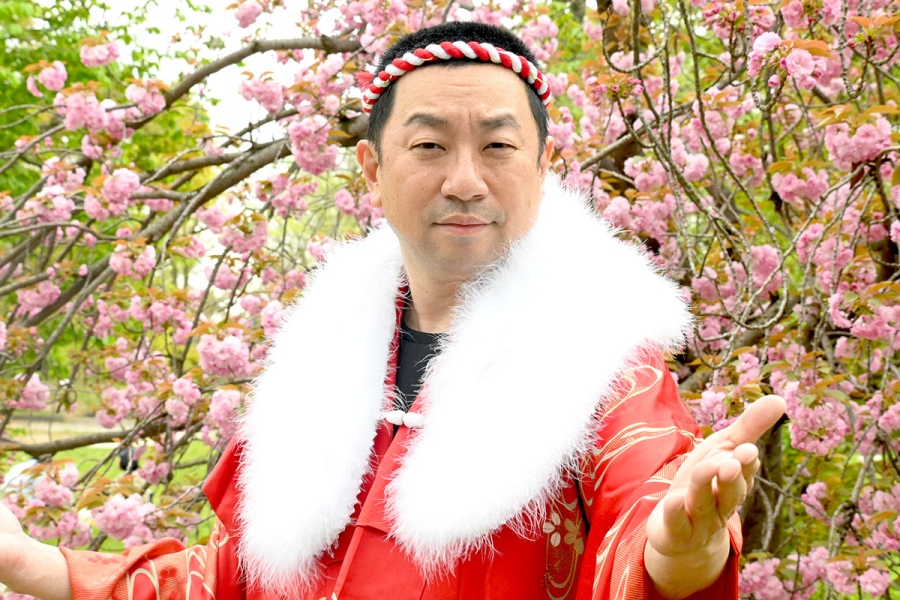 「万博記念公園」を訪れたレイザーラモンRG（4月13日・Lmaga.jp撮影）