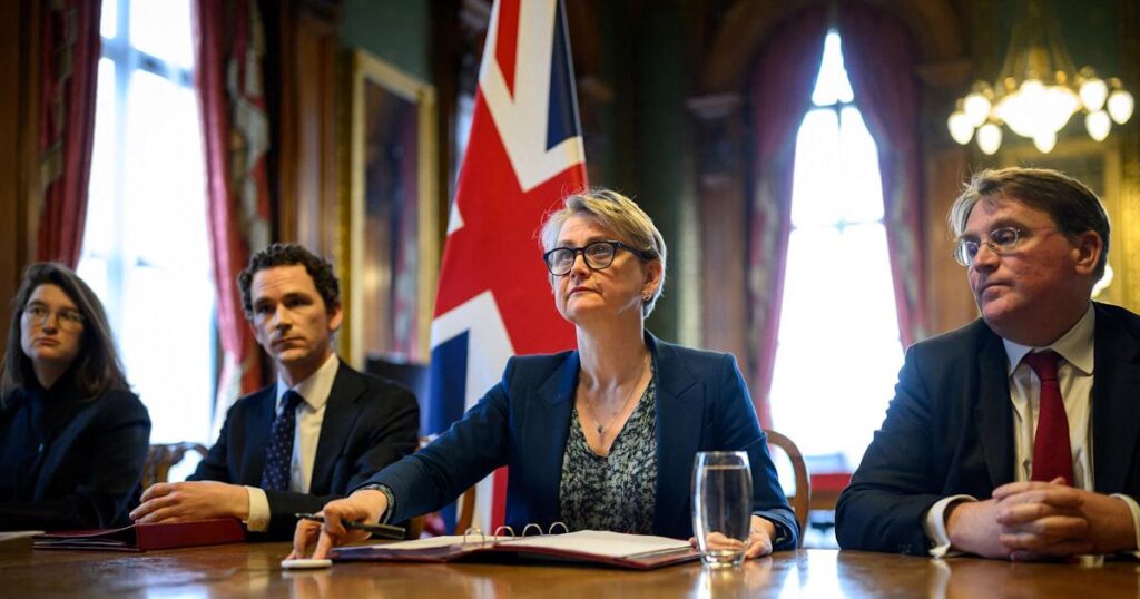 日欧など40カ国、ホルムズ海峡の通航料拒否 イランへの制裁も検討 - 日本経済新聞