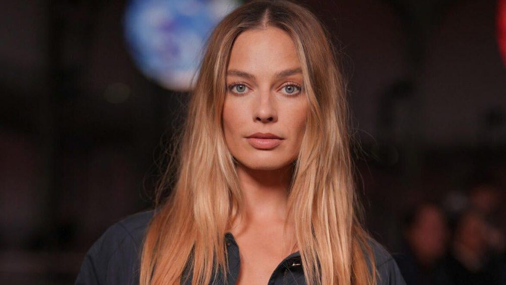 マーゴット・ロビー、『オーシャンズ11』の前編が1962年のモナコグランプリでのダニー・オーシャンの両親を追っていることを認める（OCではなく再投稿）