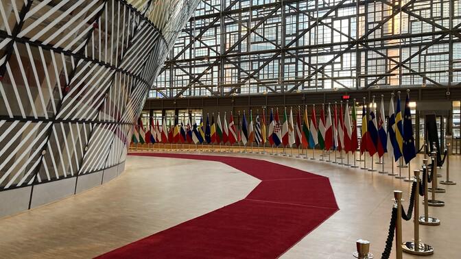 欧州連合はウクライナ融資と第20次制裁パッケージの承認に近づいた