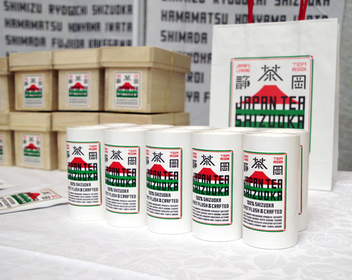 ロゴが映える公式ノベルティ