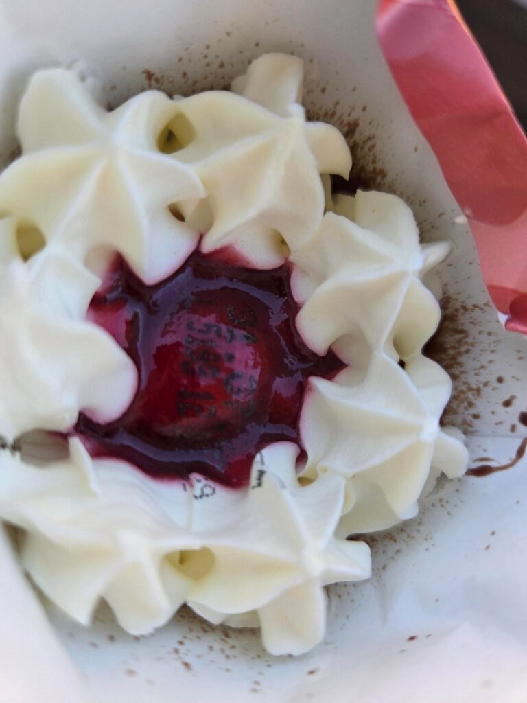 アイスクリーム本体に賞味期限を直接刻印