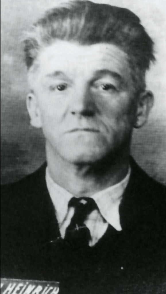 ハンス・アダムの写真を検索