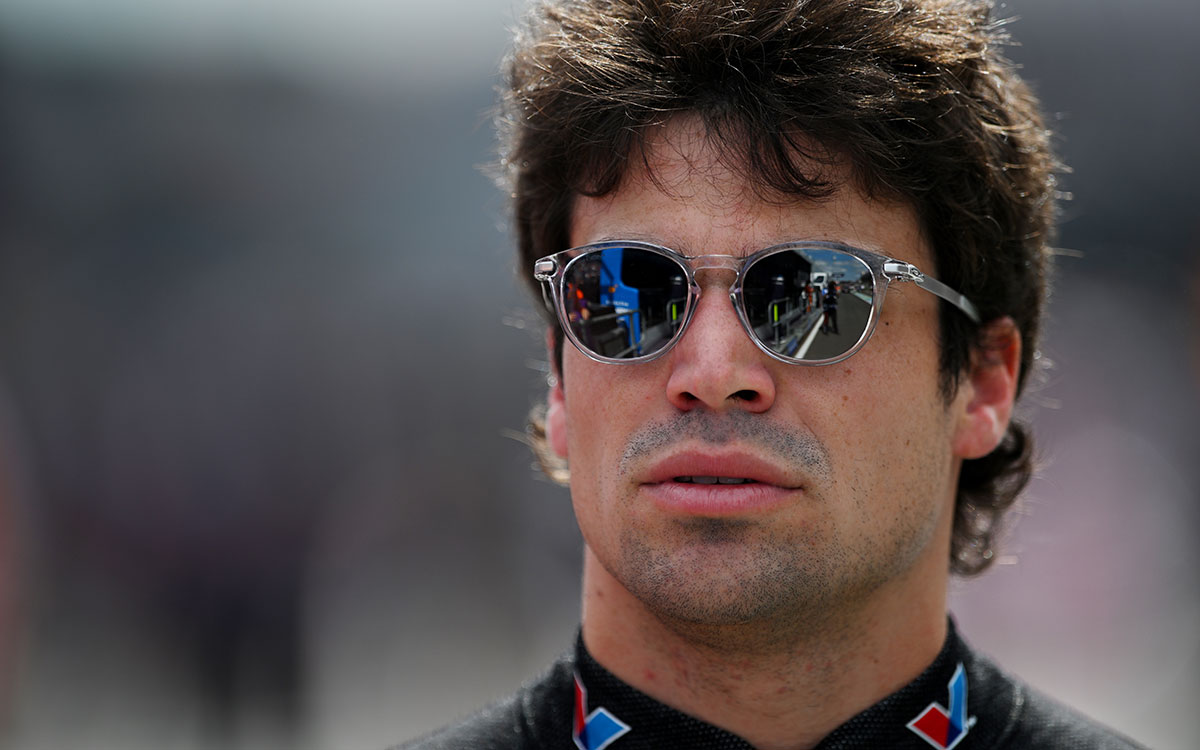 パドックを歩くランス・ストロール（アストンマーティン・ホンダ）、2026年3月8日F1オーストラリアGP（アルバート・パーク・サーキット）