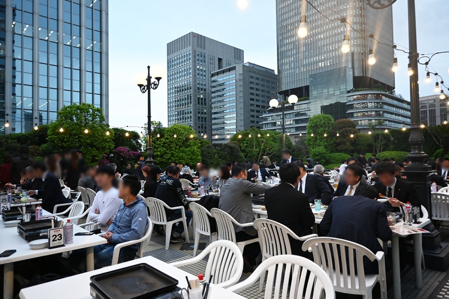 大阪、夏の風物詩「サントリービル屋上ビアガーデン」の様子（Lmaga.jp撮影）