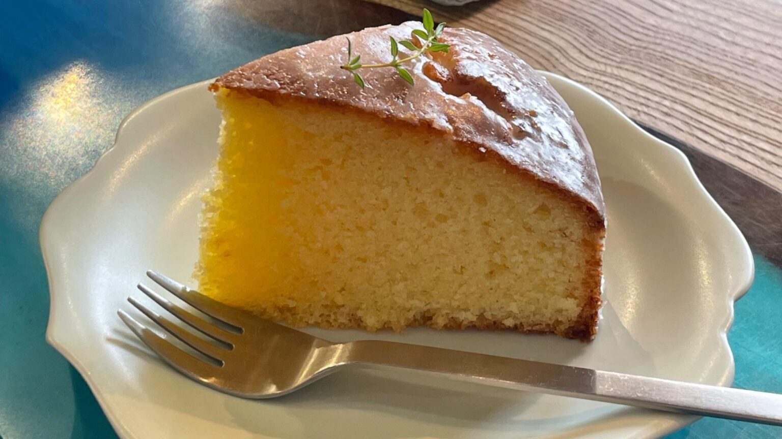 【金沢カフェ】待望の復活！「FIND YOUR BLUE」のレモンケーキが今また人気を加速させている（マッシ） - エキスパート