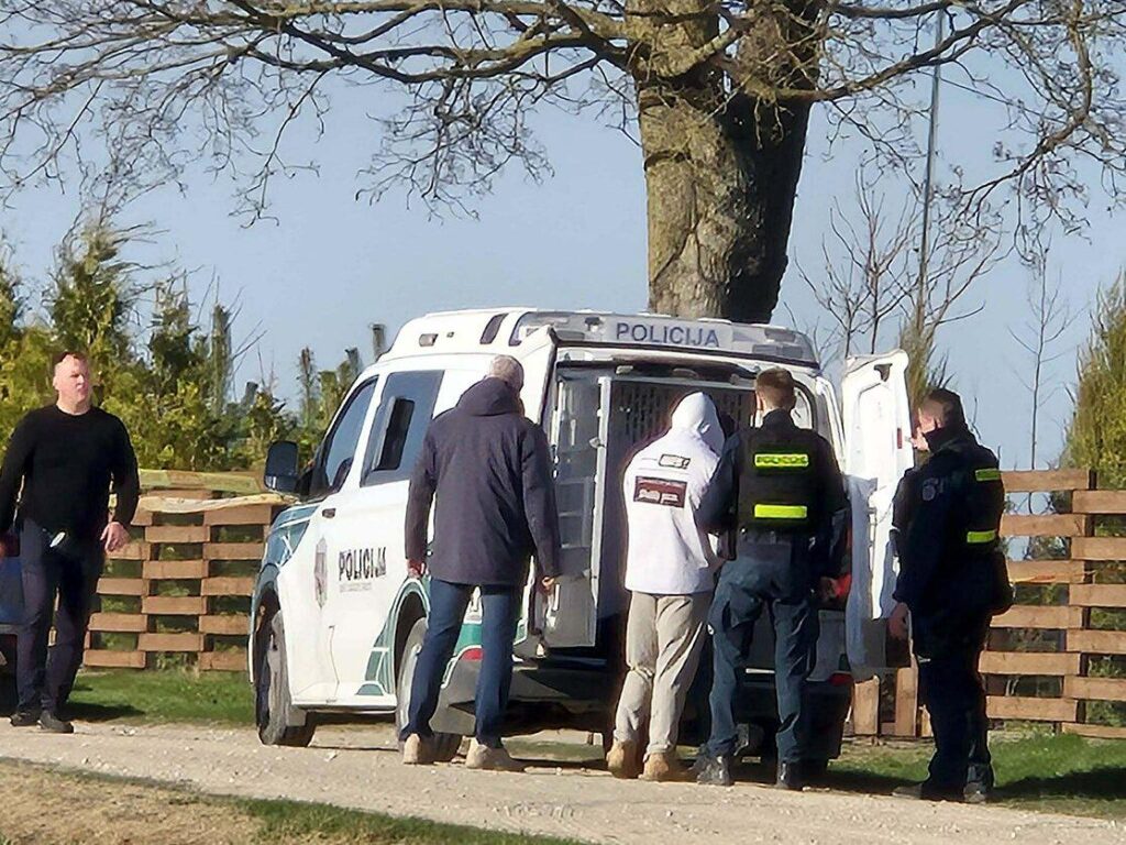 救急隊員殺害で逮捕者は元妻を含む3人に