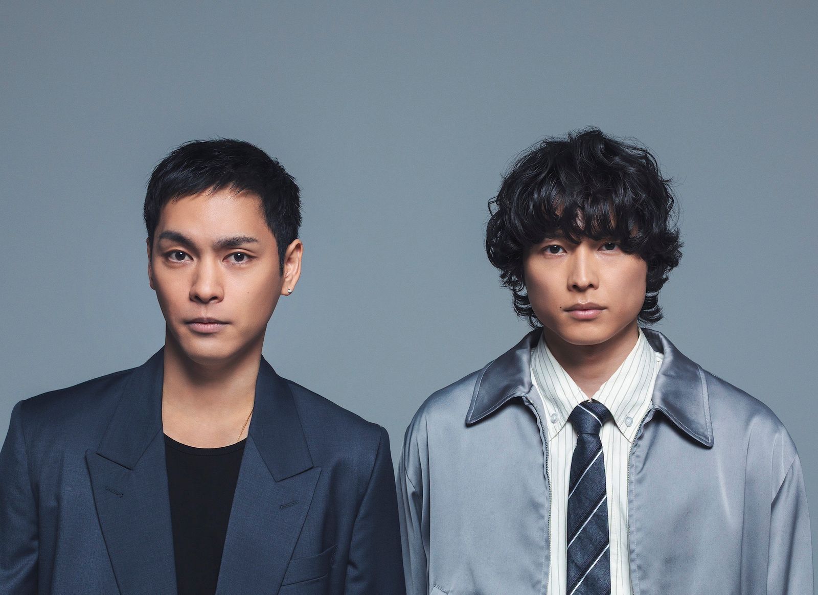 柳楽優弥（左）と 松村北斗