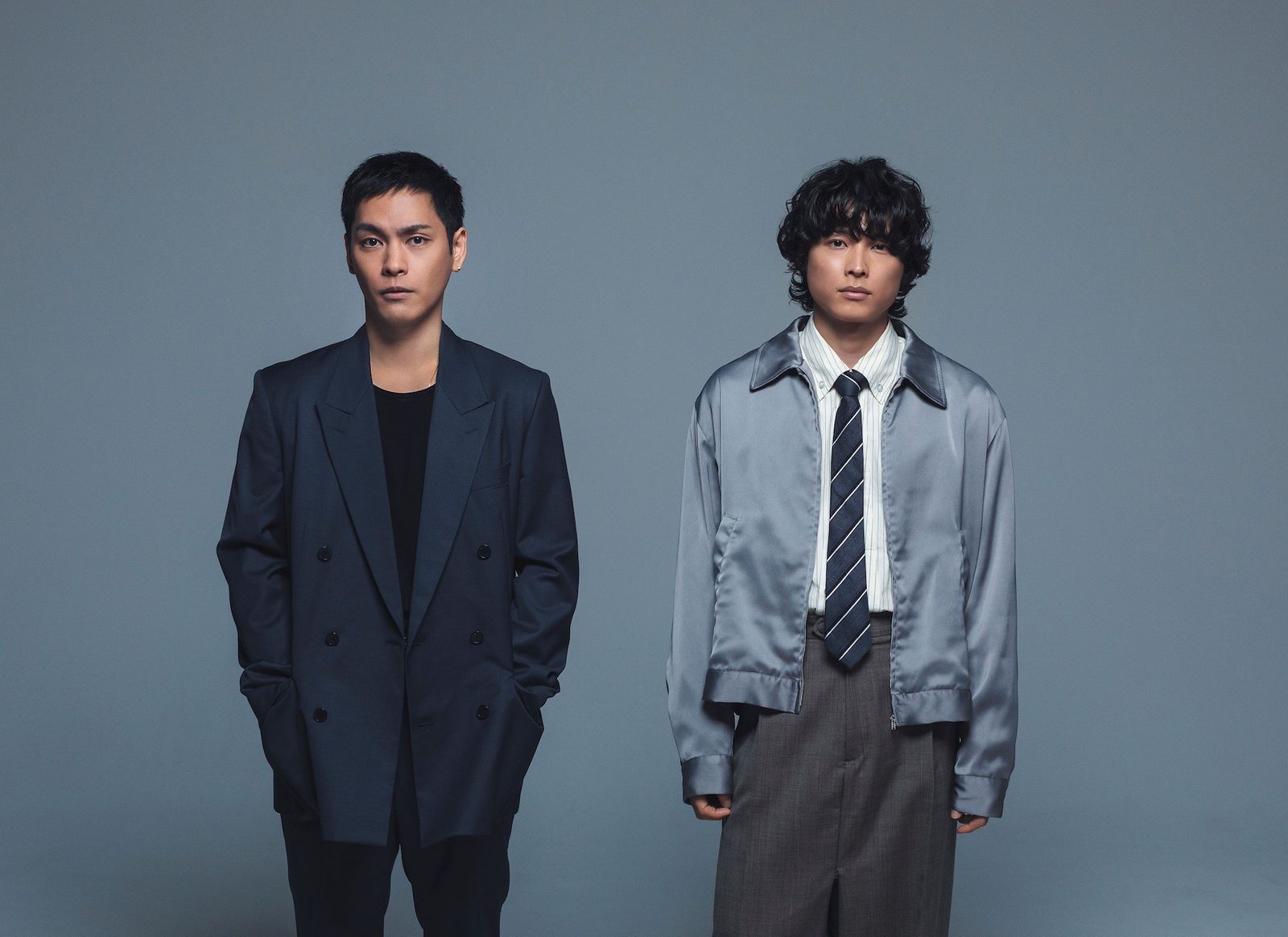 柳楽優弥（左）と 松村北斗