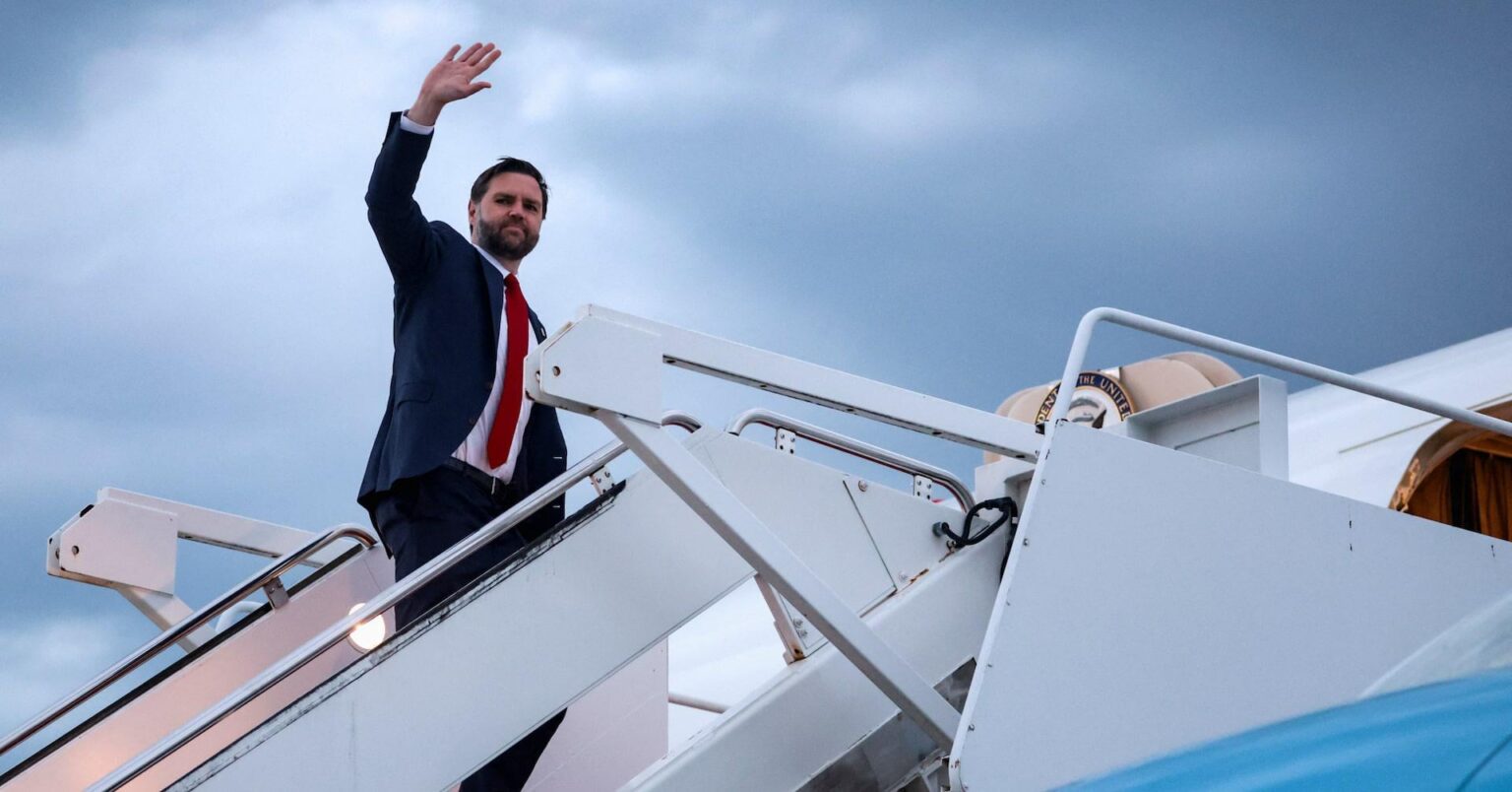 JD・ヴァンス氏、ブダペストでオルバン氏を支持するハンガリー選挙にEUが介入していると発言