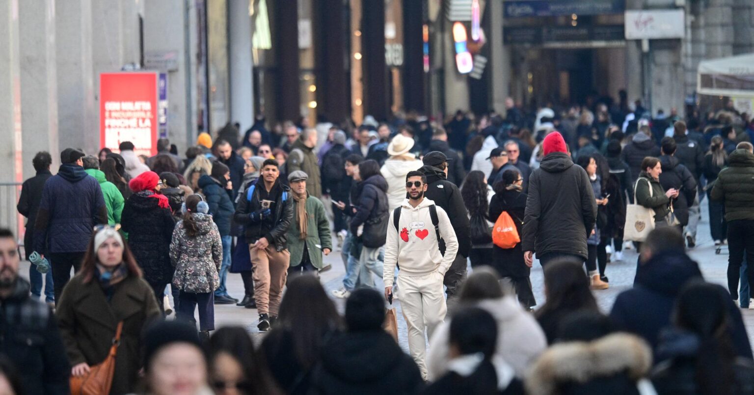 イタリアの人口、移民のおかげで12年ぶりに減少が止まる