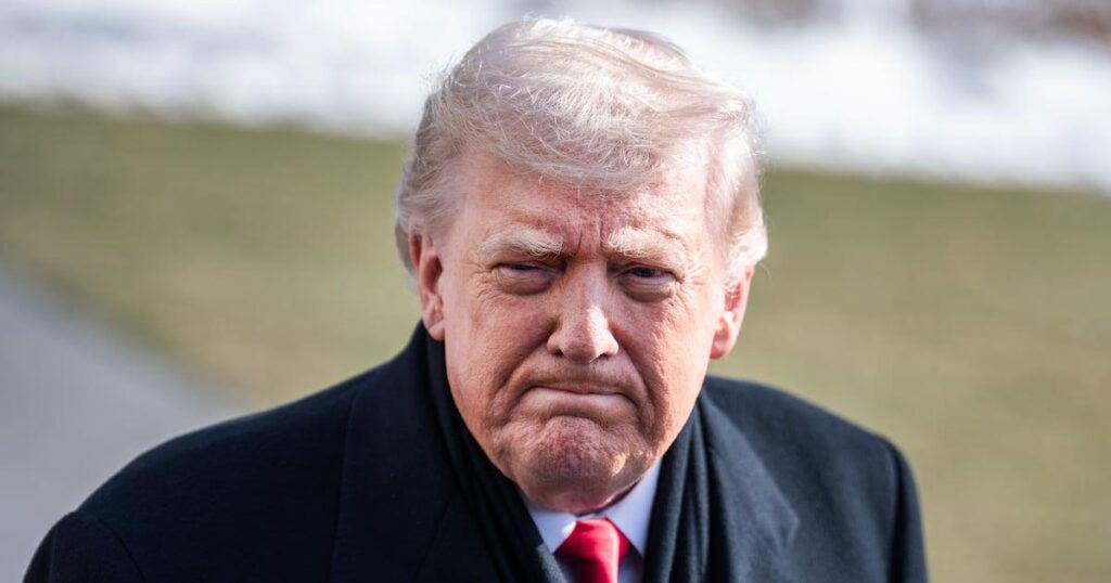 トランプ大統領、ローマ法王との確執の中でカトリック慈善団体から数百万ドルを引き剥がす