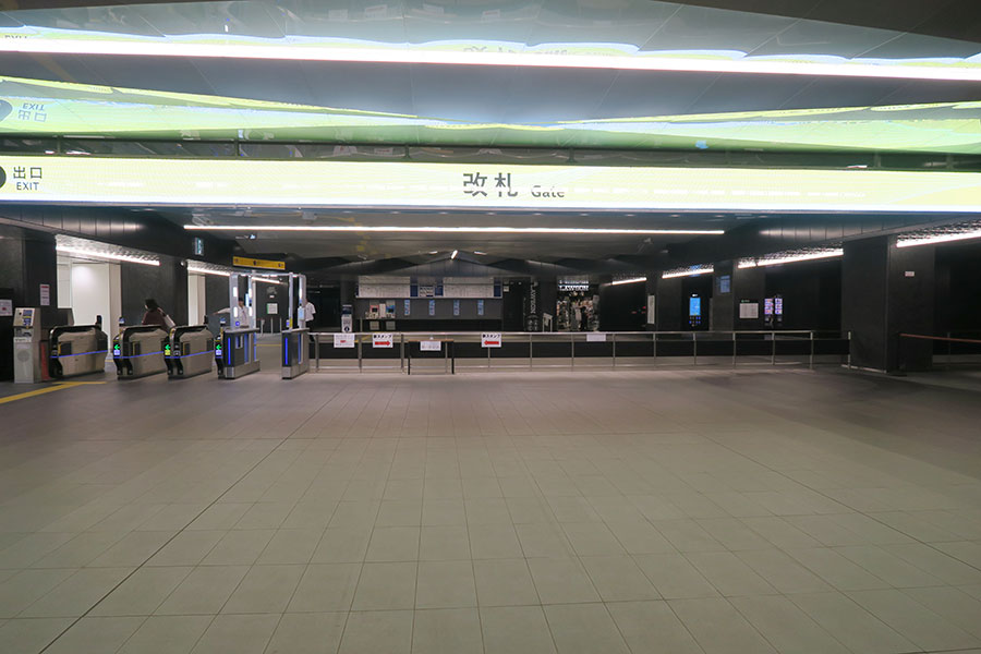 夢洲駅の様子（4月8日・10時頃／Lmaga.jp撮影）