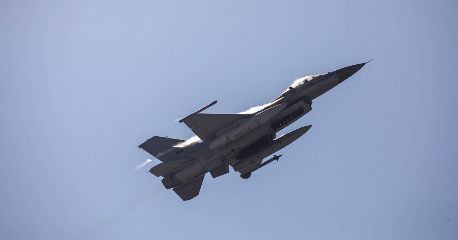 空軍はブアルコスで何が起こったのか説明「音の壁を克服する必要があった」