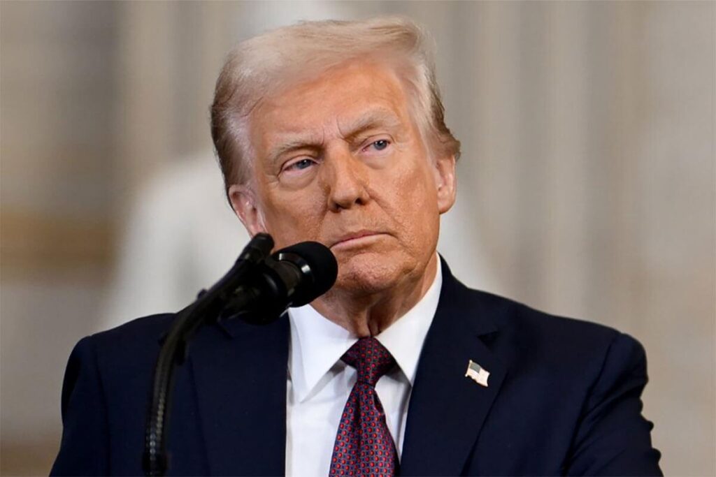 トランプ大統領はなぜ「支持率35％」でも全く強気を崩さないのか 専門家が「たとえ中間選挙で大敗してもトランプ政権はレームダックに陥らない」と説く納得の理由 ―“民意”を無視するトランプ大統領