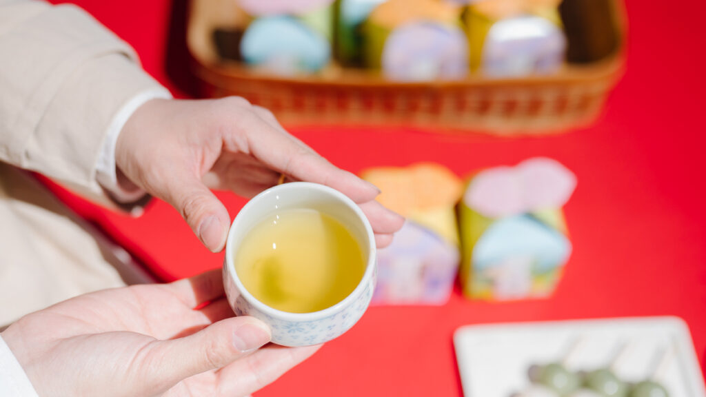 1200年の歴史を誇る兵庫県内随一の茶処でお茶を楽しむ。「丹波篠山新茶ウィーク」が開催│丹波篠山市 |いいものタウン – 兵庫県まんなか地域のニュースメディア 1200年の歴史を誇る兵庫県内随一の茶処でお茶を楽しむ。「丹波篠山新茶ウィーク」が開催│丹波篠山市 |いいものタウン - 兵庫県まんなか地域のニュースメディア