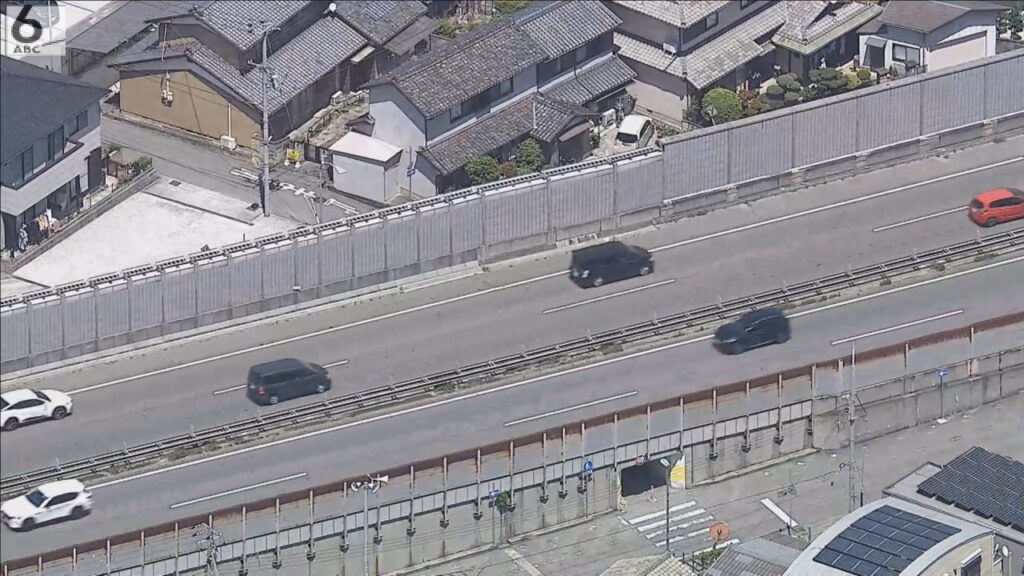 マイクロバスなど４台が絡む事故　部活動で遠征中の高校生ら３人けが　兵庫・加古川バイパス