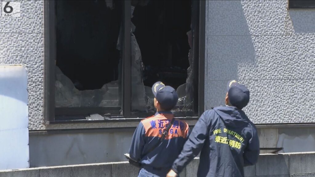 1人死亡の住宅火災 自宅に放火した疑いで65歳男を逮捕 遺体は息子か 滋賀・愛荘町 1人死亡の住宅火災 自宅に放火した疑いで65歳男を逮捕 遺体は息子か 滋賀・愛荘町
