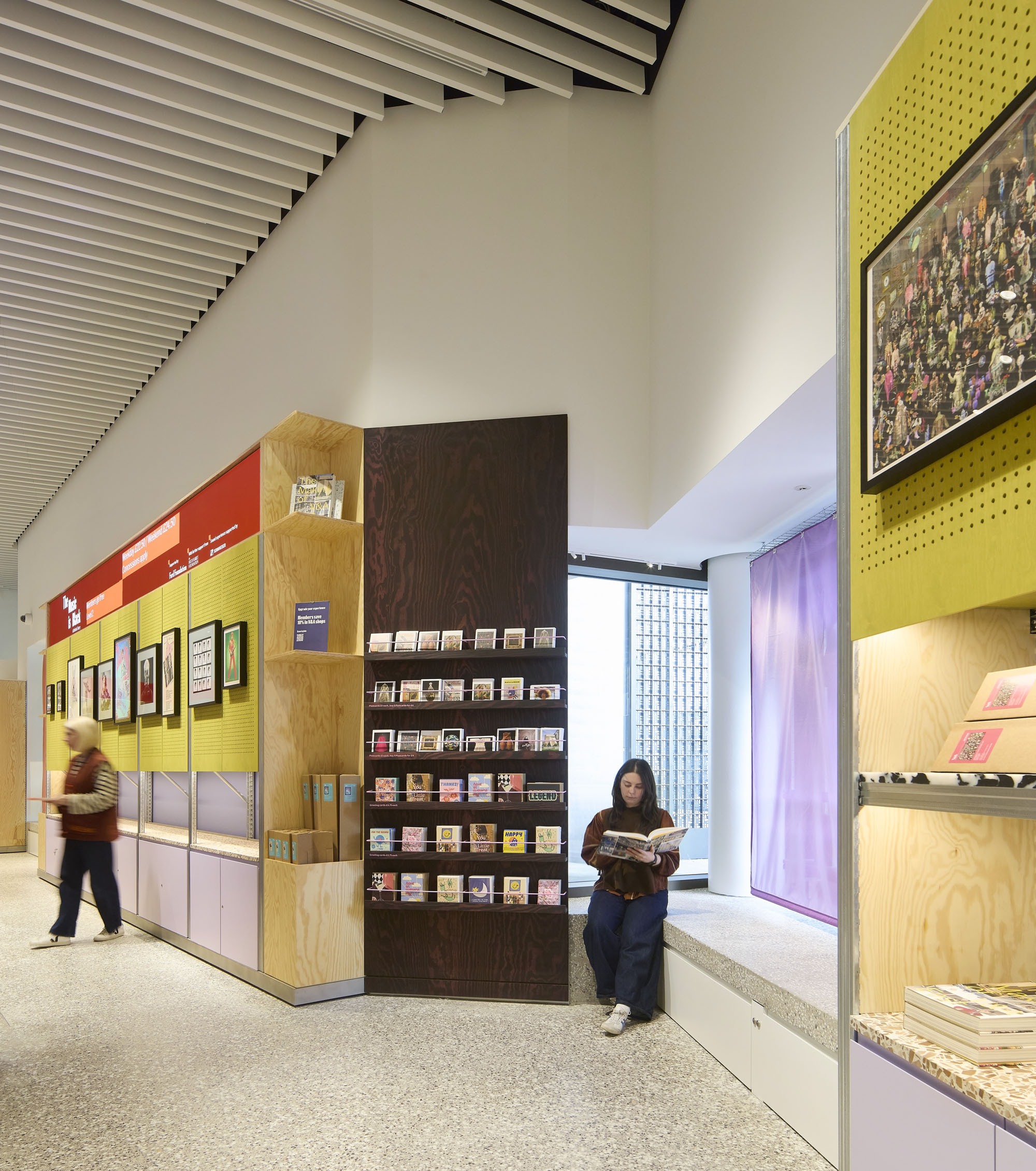 〈V&Aイースト・ミュージアム（V&A East Museum）〉O'Donnell + Tuomey