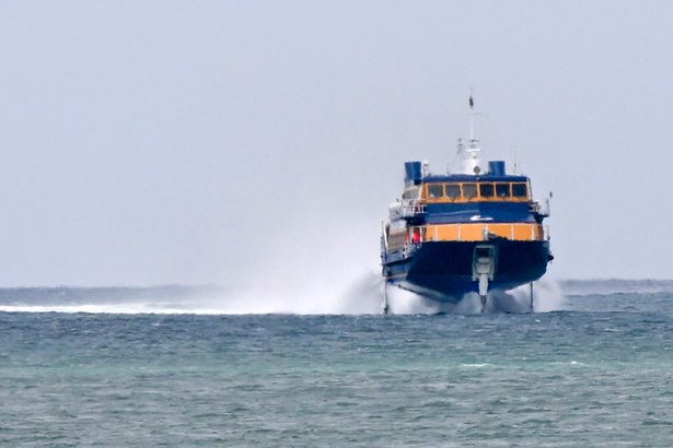 久米島高速船、当面運休　ボルト不具合　きょう会見　沖縄