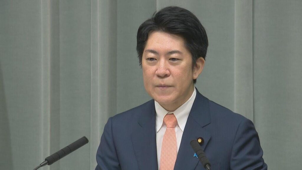 官房副長官「ナフサは必要な量を確保されてるから」（震え声）政府関係者「状況が改善されなければ早々に行き詰まるだろう」