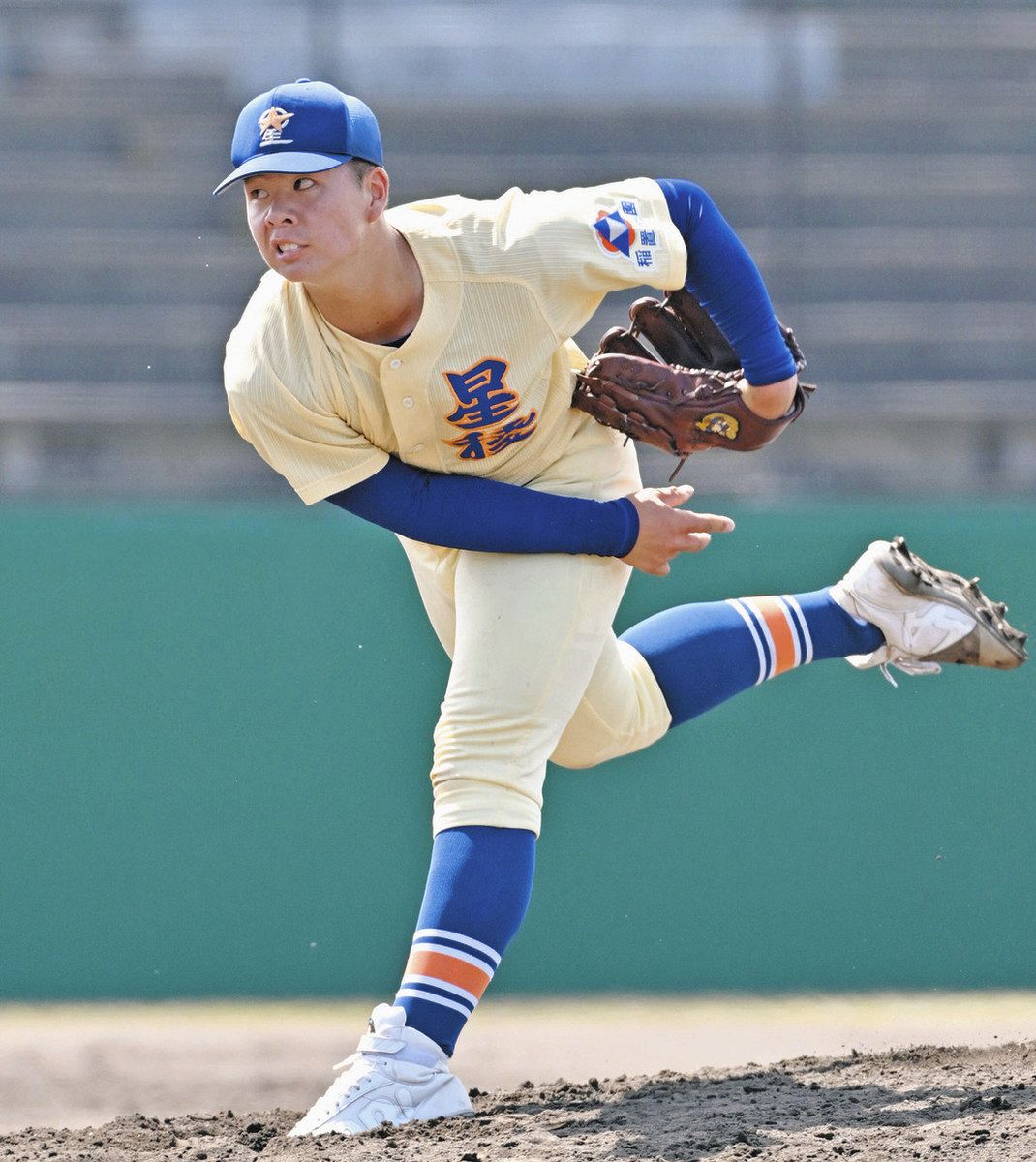 先発し、完封勝利した星稜の服部成投手＝県立野球場で