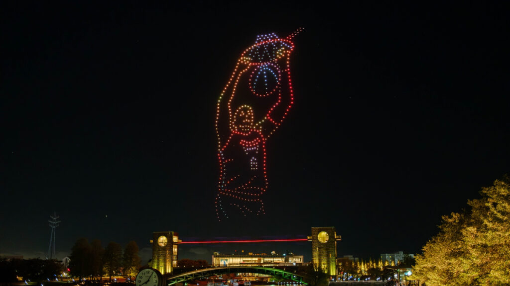 富山グラウジーズのドローンショー「TOYAMA Night Canvas」7,000人が観覧 - ドローンジャーナル