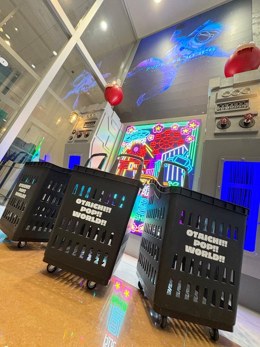 「OTAICHI!! POP!! WORLD!! 大阪福島店」オープン記念、数量限定オリジナル「ブラックカート」プレゼントキャンペーン実施中 - 東大阪経済新聞