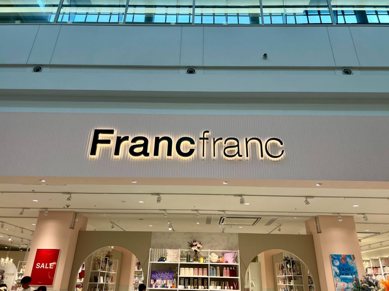 「1泊2日ならこれで十分」　フランフランの“トートバッグ”が高評価　「たくさん荷物が入る」「ポケットが多くて実用的」 | バッグ ねとらぼリサーチ - ねとらぼ