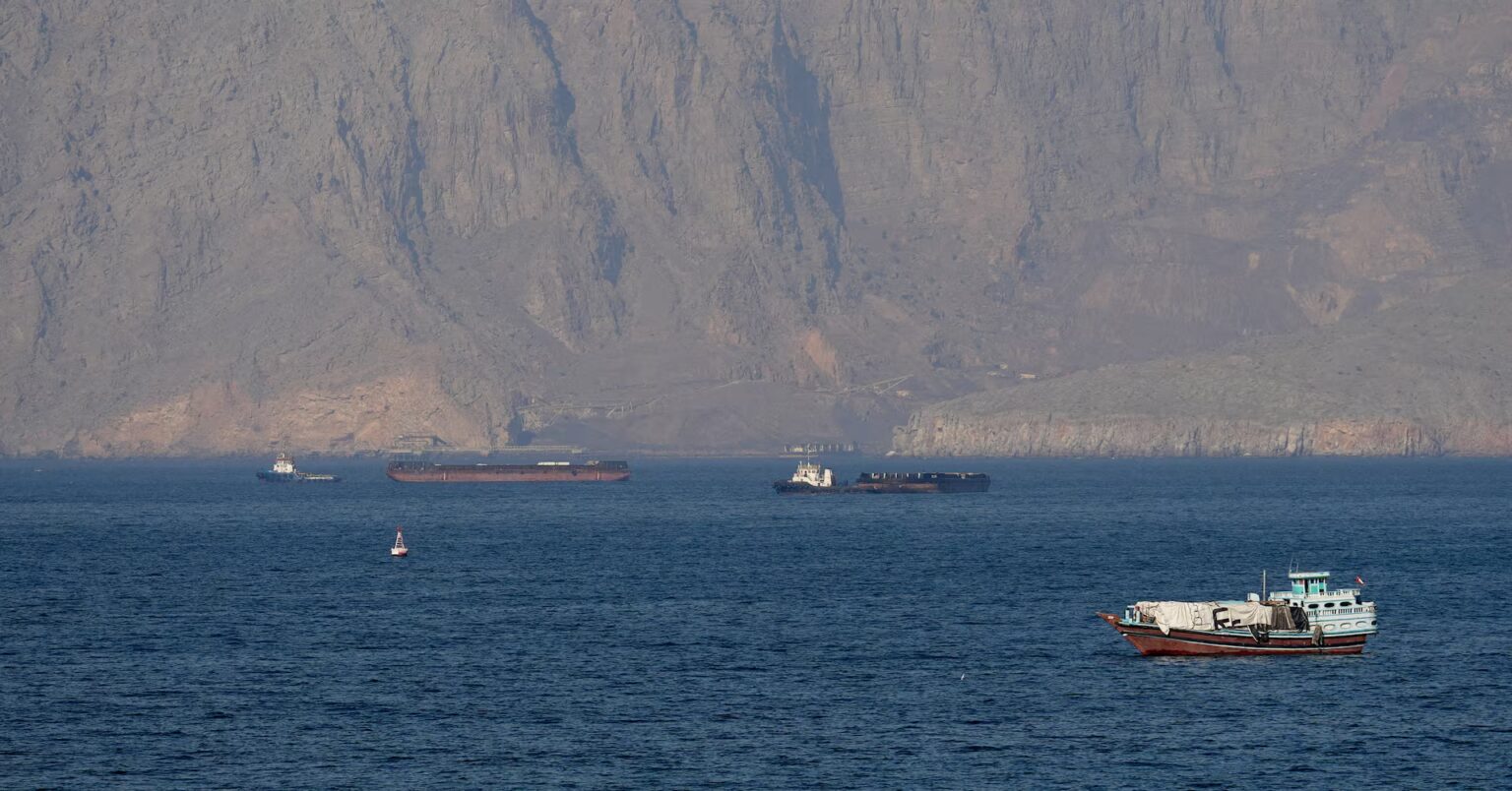 ＵＡＥ、イランがホルムズ海峡で空荷のタンカー攻撃と非難 | ロイター