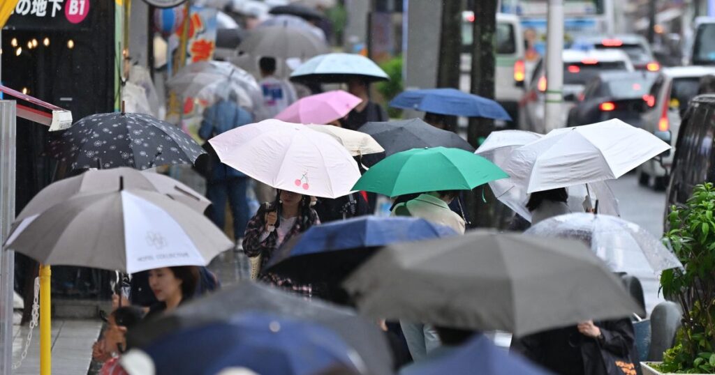 沖縄梅雨入り平年より６日早く