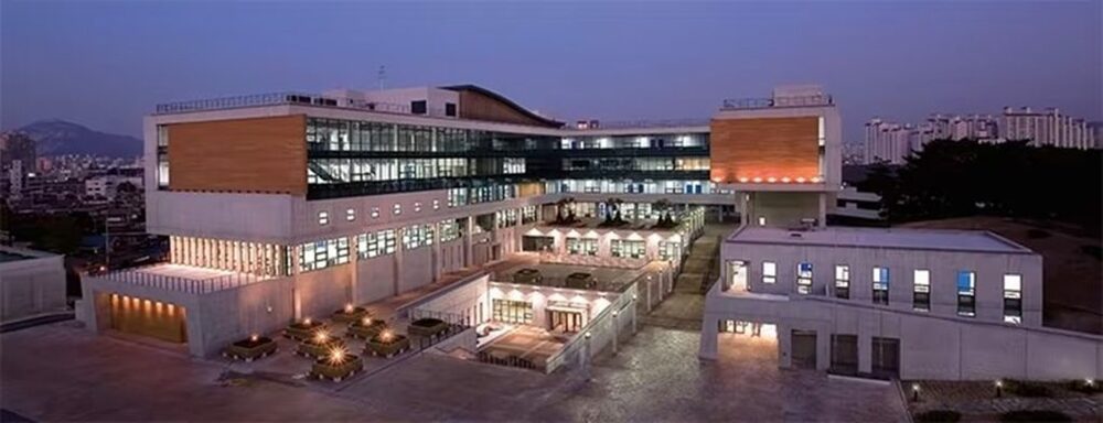 「ソウル死守」か「地方移転」か…23年も漂流する韓国芸術総合学校、ユネスコ遺産が迫る“立ち退き”の期限　写真枚　国際ニュース：AFPBB News