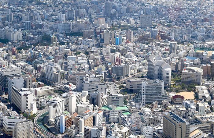 沖縄企業売上高ランキング、サンエー3年ぶりトップ