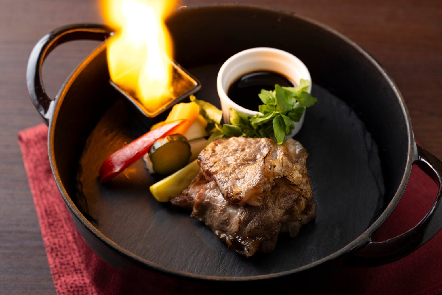 【富士マリオットホテル山中湖】夏の色と風景を味わう、山梨を巡る情緒豊かなディナ―コース 「Terroir Yamanashi(テロワール ヤマナシ)–山梨の夏を巡る美 | 森トラスト・ホテルズ＆リゾーツ株式会社のプレスリリース