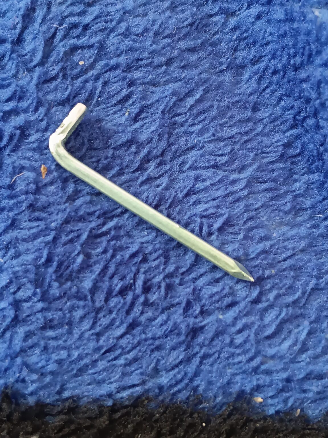 このタイプの釘をどこで見つけられるか教えてください。
