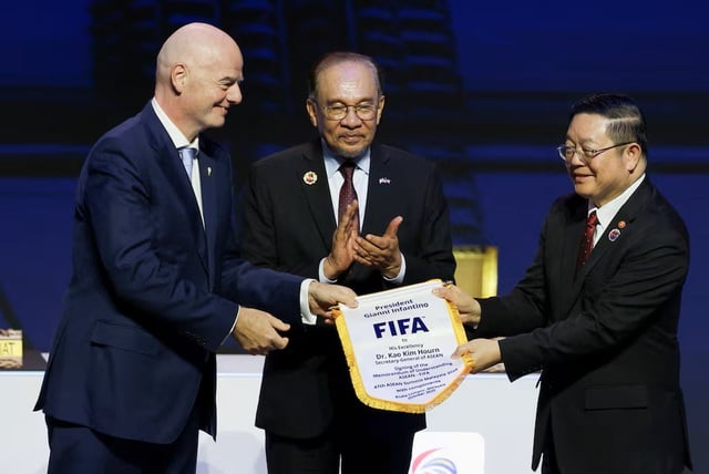 中国とインドが予想外にもFIFA ASEANカップに招待され、ベトナムチームにとって新たな強敵が加わった（写真2）。