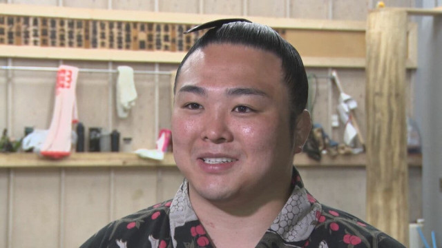 首の大けがを経て3年ぶりの十両復帰 炎鵬が押し出しで勝利 大相撲夏場所初日(MRO北陸放送)|dメニューニュース(NTTドコモ) 首の大けがを経て3年ぶりの十両復帰 炎鵬が押し出しで勝利 大相撲夏場所初日