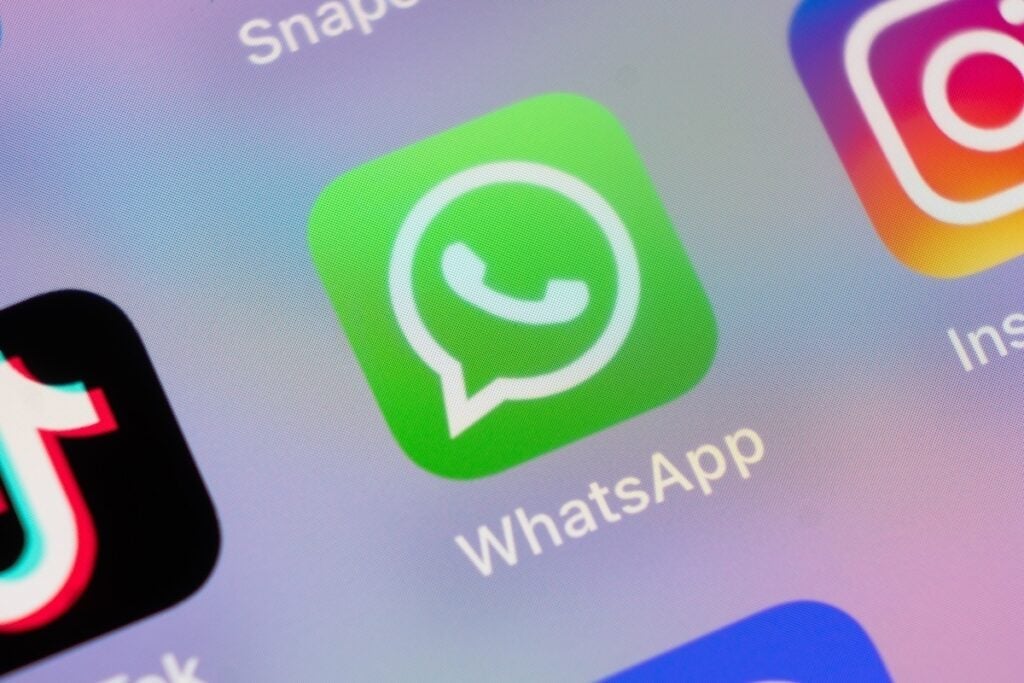 メタ、EUの独占禁止法違反に対する巨額の罰金と規制強化を回避するため、欧州で競合するAIチャットボットにワッツアップを開放