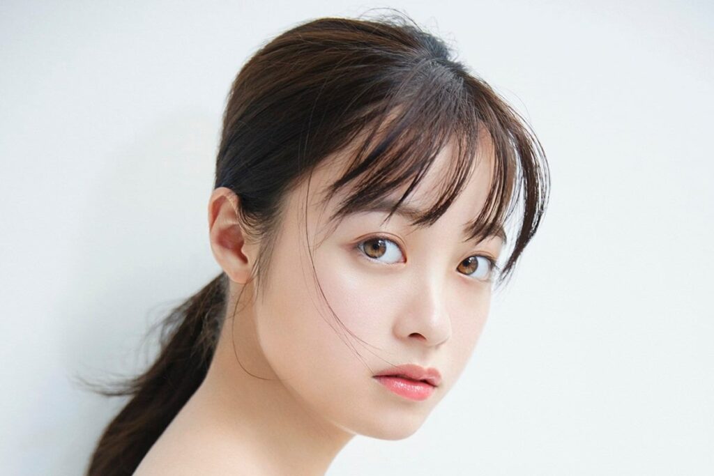 橋本環奈が香川へ家族旅行！うどん8店舗完食ショットが反響「マジで食べ過ぎでかわいい」「なかなかディープな…」ちくせいや橋本製麺所巡る 徳島では「大鳴門橋」やラーメン満喫 香川県の観光調査について解説 | LIMO