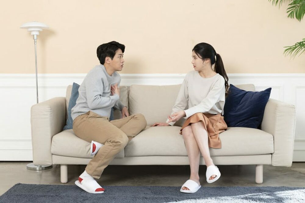 「夫の名義なのになぜ私の給料で？」…韓国・マンションローン返済をめぐる婚約者の主張に賛否両論　写真枚　国際ニュース：AFPBB News