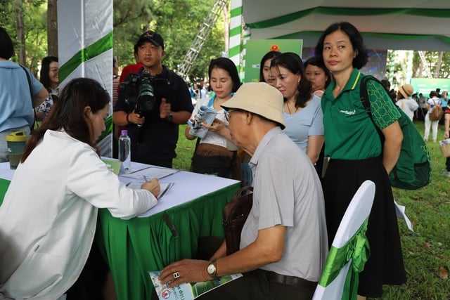 第6回ベトナム地域栄養デー:健康的なライフスタイルを人々に身近に - 写真5。 Ngày Dinh dưỡng cộng đồng Việt Nam lần thứ 6: Đưa lối sống lành mạnh đến gần hơn với người dân- Ảnh 5.