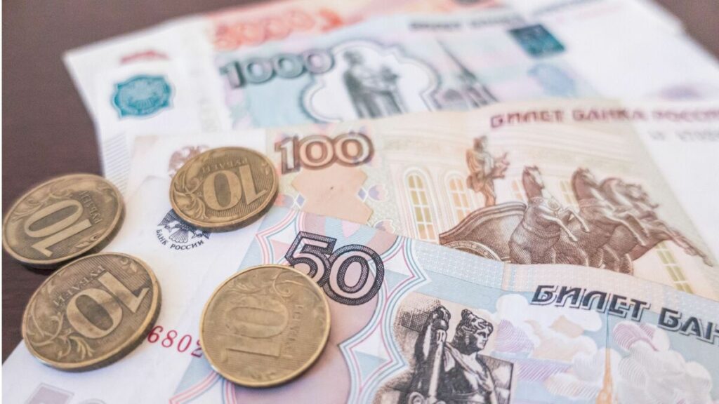 1年半で3割上昇も…ルーブル高はロシアの強さではない、戦時経済が生んだ歓迎されざる通貨高 【土田陽介のユーラシアモニター】高金利・輸入抑制・暗号資産決済が映すウクライナ戦争の副作用(1/4) | JBpress (ジェイビープレス)