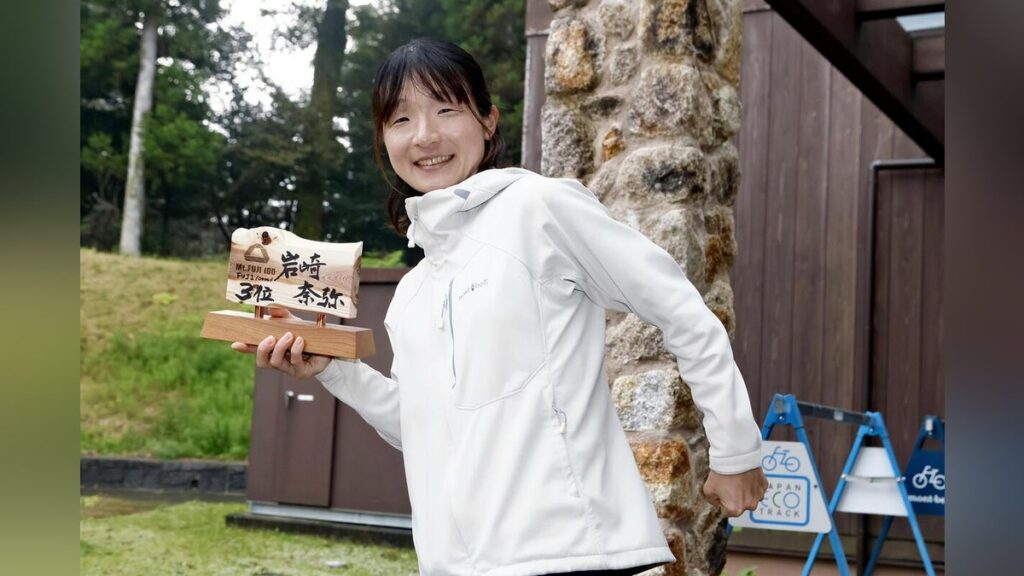 富士山 マウントフジ100 外周100㍄走る トレラン TAMBA100 日本人女性1位は元陸自で退官後も走り続け…次は累積標高1万6300m : 読売新聞 富士山 マウントフジ100 外周100㍄走る トレラン TAMBA100 日本人女性1位は元陸自で退官後も走り続け…次は累積標高1万6300m : 読売新聞