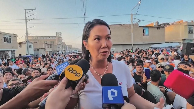ペルー大統領選の決選投票まで1週間 ケイコ氏わずかにリードも接戦か(TBS NEWS DIG)|dメニューニュース(NTTドコモ) ペルー大統領選の決選投票まで1週間 ケイコ氏わずかにリードも接戦か